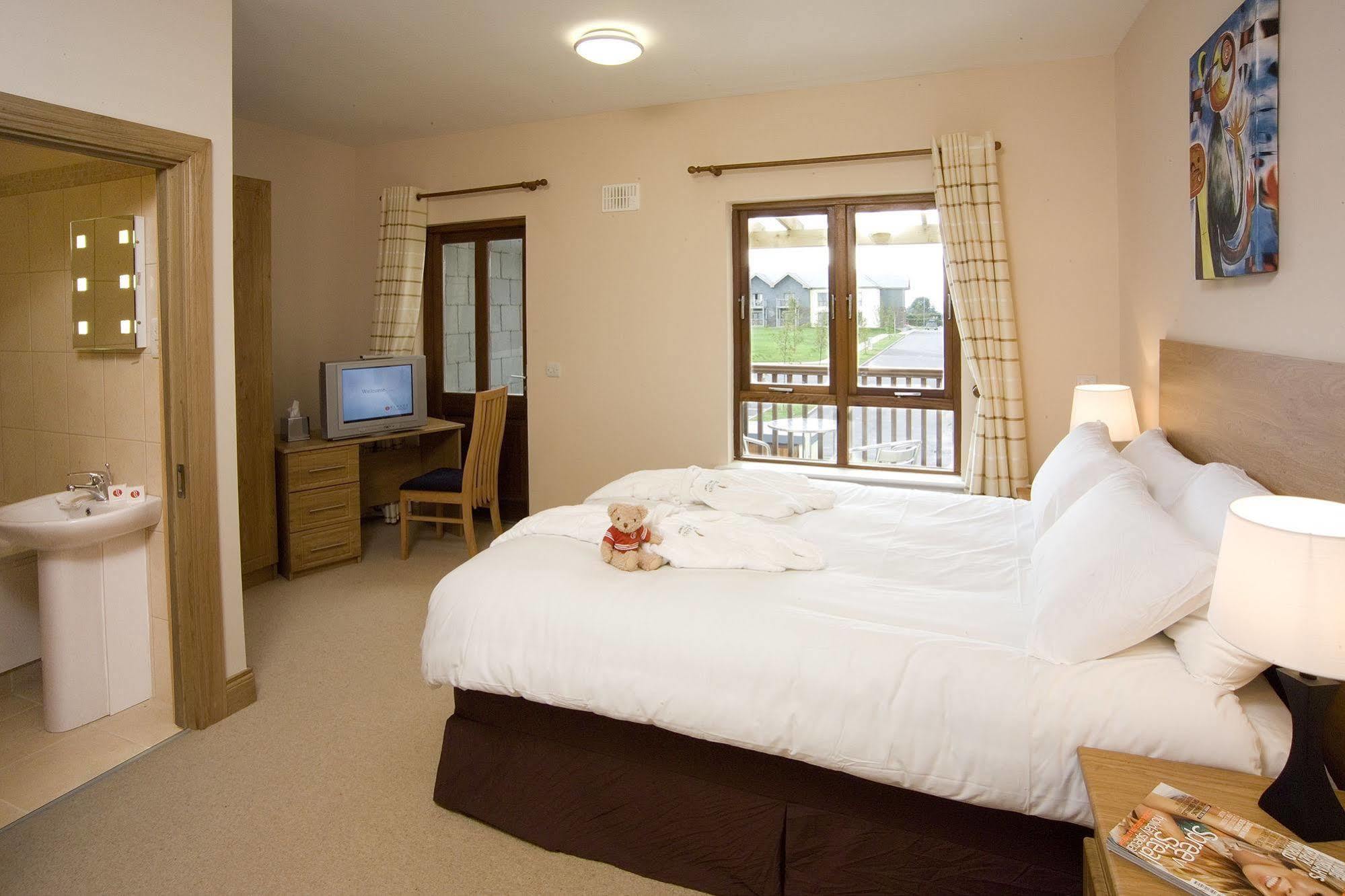 Self Catering Lodges At The Blarney Hotel & Golf Resort الغرفة الصورة